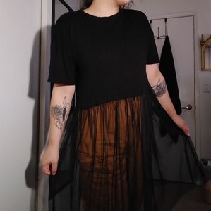 Cropped shirt with tulle